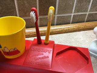 Vintage Snoopy Peanuts Toothbrush Holder And Cup Set 5