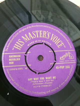 LOVE ME TENDER - ELVIS PRESLEY HMV 45 POP 253 GOLD LABEL 4