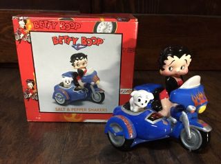 2000 Vandor Betty Boop Motorcycle/sidecar Collectible Salt & Pepper Shakers