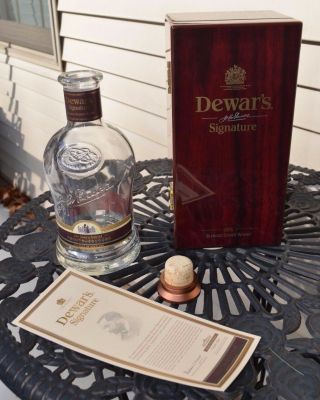 Empty Bottle & Box Display Dewar’s Signature Scotch Whisky Bar Cheery Glossy