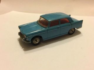 Dinky Toys France - Peugeot 404 Blue No.  553 Collector Car
