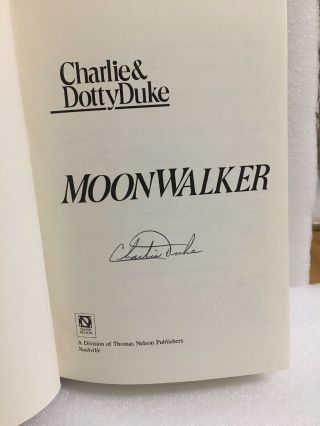 Charles “charlie” Duke Signed Book “moonwalker” Astronaut