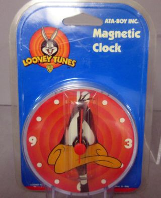 Daffy Duck Magnetic Hanging Freestanding Looney Tunes Clock Magnet Clocks