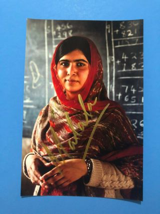 Malala Yousafzai (nobel Peace Prize 2014) Signed Photograph
