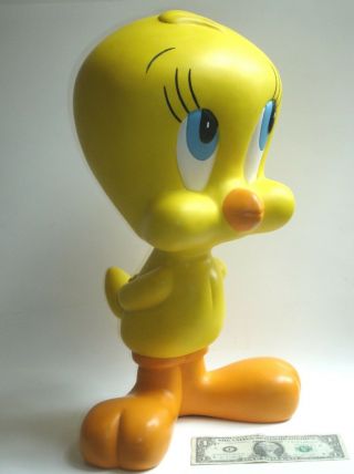 1996 Warner Bros Store Tweety Bird Statue