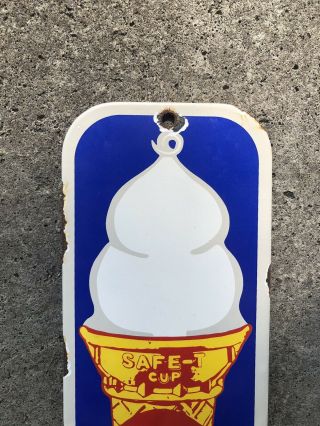 OLD HEAVY PORCELAIN DAIRY QUEEN SIGN DOOR PUSH PLATE ICE CREAM CONE MADE IN USA 4