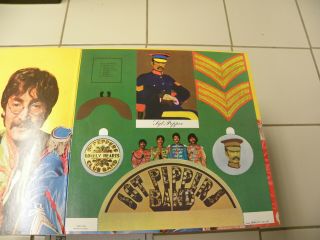 the Beatles Sgt.  Peppers lonely Hearts Club Band LP Near with Poster 4
