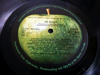 THE BEATLES,  THE WHITE ALBUM,  1968 UK STEREO APPLE LABEL 2 LP SET COMPLETE. 4