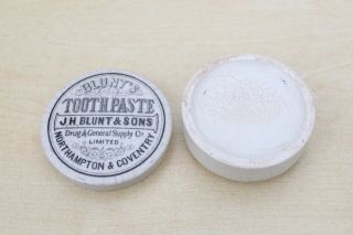 VINTAGE c1900s BLUNT ' S & SONS NORTHAMPTON & COVENTRY TOOTHPASTE POTLID,  BASE 4