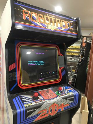 Completely Restored Robotron 2084 Arcade Machine, 10