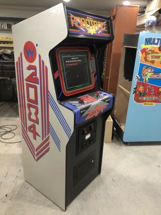 Completely Restored Robotron 2084 Arcade Machine, 11