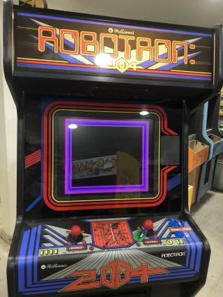 Completely Restored Robotron 2084 Arcade Machine, 7