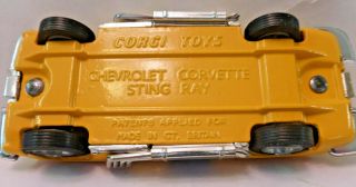 CORGI 337 - 1963 Chevrolet Corvette Sting Ray - Split Window Coupe 6
