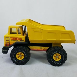 Tonka Turbo Diesel Dump Truck Pressed Steel XMB - 975 5 Lug Wheels Recessed Yellow 4