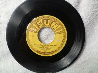 ELVIS PRESLEY on [Sun 217] Baby Let ' s Play House/I ' m Left,  You ' re RightShe ' sGone 2