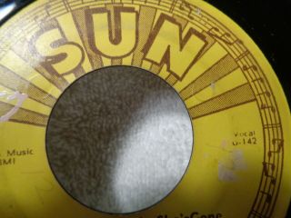 ELVIS PRESLEY on [Sun 217] Baby Let ' s Play House/I ' m Left,  You ' re RightShe ' sGone 4