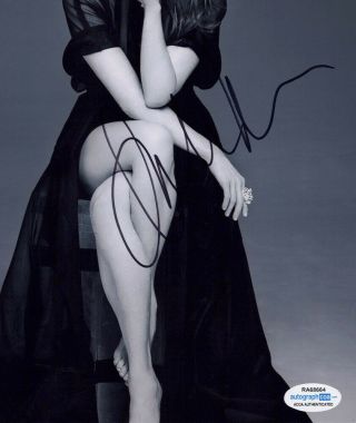 JULIANNE MOORE signed Autographed 8X10 PHOTO D - EXACT PROOF - Sexy Legs ACOA 2
