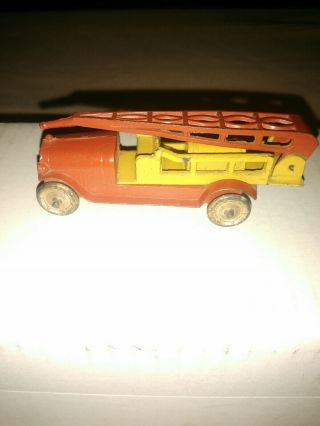 Antique Tootsietoy Fire Watertower Truck In Red & Yellow W/ Metal Wheels