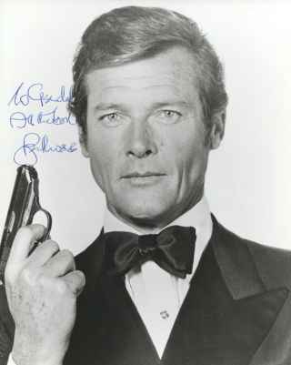 Roger Moore In The Spy Who Loved Me (1977) Hand - Signed 8” X 10” Portrait