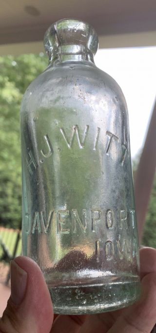 H.  J.  Witt Hutchinson Bottle,  Davenport,  Iowa