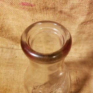 OLD VINTAGE PAGE ' S DAIRY TOLEDO OHIO GLASS QUART MILK BOTTLE RED GOLD PAINT 4