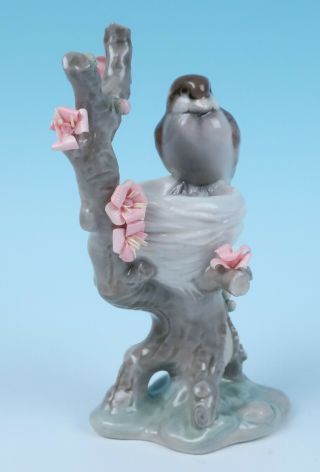Rare Lladro 1299 Bird ' s Nest Mother w/ Eggs Porcelain Sparrow Figurine 3