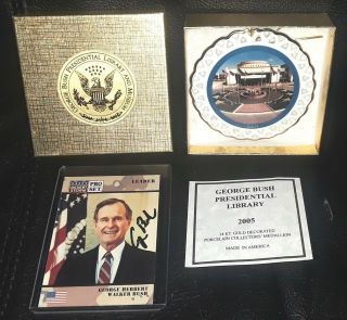 President George Bush In - Person Autograph,  Presidential Library 2005 Medallion