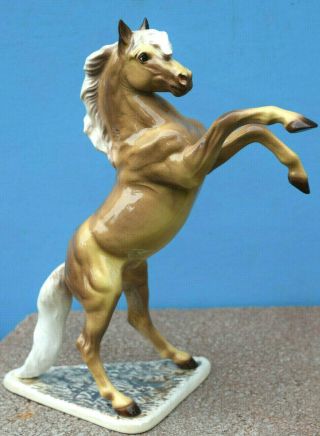 Hagen Renaker Dw Horse - King Cortez Mustang - Glossy Palomino -