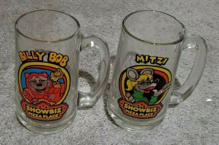 Vintage Showbiz Pizza Place Billy Bob Mitzi Set Of 2 Glass Mug Stein - 5.  5 "