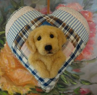 3d Golden Retriever Pup On Antique Quilt Heart Pillow Fabric Art By Renate 
