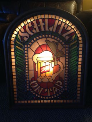 Vintage 1977 Schlitz Faux Stained Glass Lighted Bar Sign
