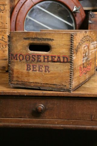 Vintage Moosehead Beer Bottle Canadian Lager Wooden Crate Dovetailed Brewery Box 3