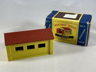Matchbox Lesney Accessory Pack No.  3 A - 3 Metal Lock - Up Garage With Box