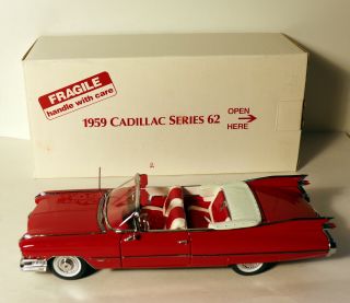 Dte 1:24 Danbury Red 1959 Cadillac Series 62 Niob