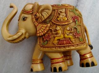 Vintage Engraved Camel Bone Elephant Statue Exquisite Home Decor India Fine Art