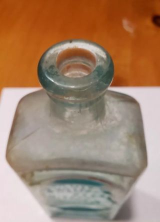 Antique The Great DR.  KILMER ' S SWAMP - ROOT Medicine Bottle.  BINGHAMTON,  N.  Y. 4
