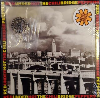 Red Hot Chili Peppers 7 " Under The Bridge,  Badge 1992 Still W/ Sticker