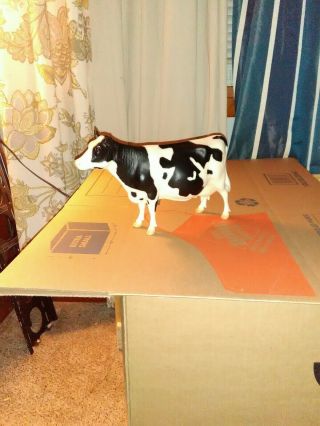 Breyer Traditional Cow Holstein,  Farm Animal,