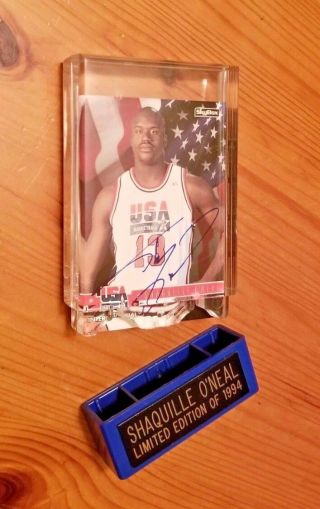1994 Skybox Shaquille O ' Neal 67 Autographed Card 379/1994 w/COA LMTD EDITION 3