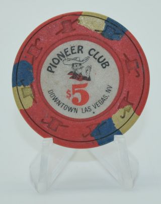 Pioneer Club $5 Casino Chip Las Vegas Nevada H&c Paul - Son Mold 1984