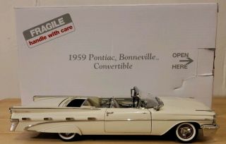 Danbury " 1959 Pontiac Bonneville " Convertible,  1/24 Scale