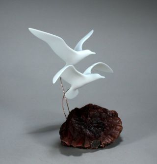 Flying Seagulls Statue Direct From John Perry 16in Tall Figurine On Burlwood
