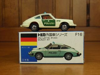 TOMY Tomica F16 PORSCHE 911S Police car,  Made in Japan vintage pocket car Rare 3