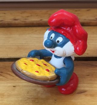 Vintage Papa Smurf With Pizza Figure 1984 Schleich Peyo 2