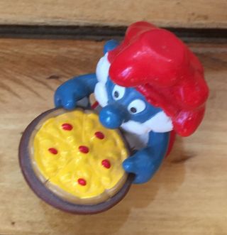 Vintage Papa Smurf With Pizza Figure 1984 Schleich Peyo 3