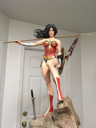 Sideshow Wonder Woman Premium Format 1/4 Scale Dc Comic Statue