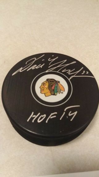 Dominik Hasek Hof Autographed Chicago Blackhawks Hockey Puck C.  O.  A.  Schwartz
