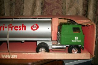 ERTL Publix Dairi - Fresh Milk Tanker Semi 2