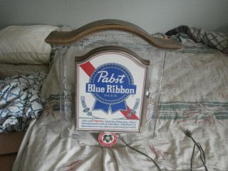 Vintage 1981 Pabst Blue Ribbon Beer Lighted Hanging Bar Sign Cond