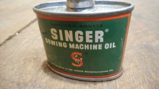 L4610 - 1940 ' S SINGER SEWING MACHINE 1 1/2 Oz OIL CAN W/ LEAD SPOUT Featherweight 4
